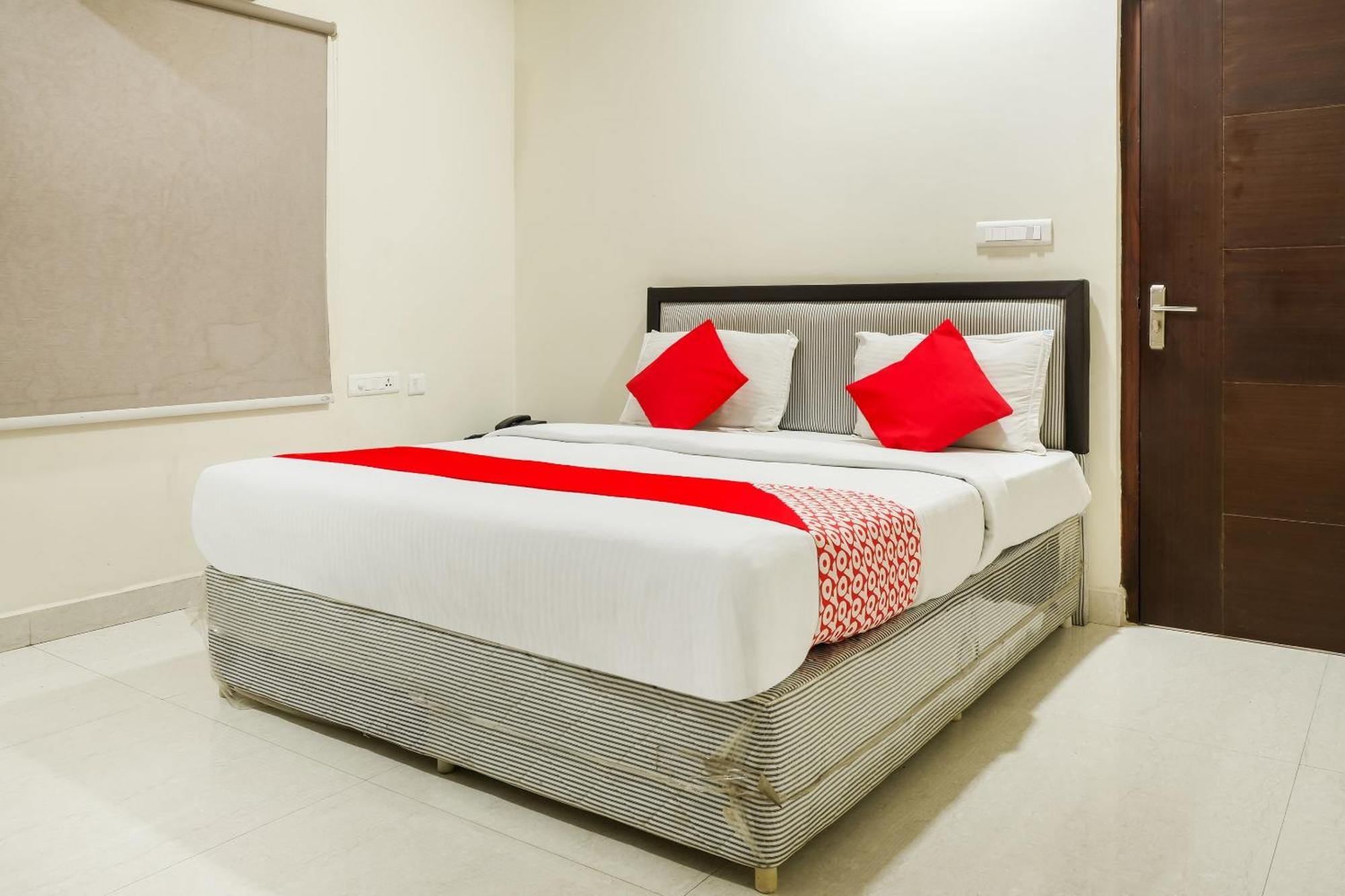OYO 73795 Karthikeya Pride Hotel Vijayawada Bagian luar foto