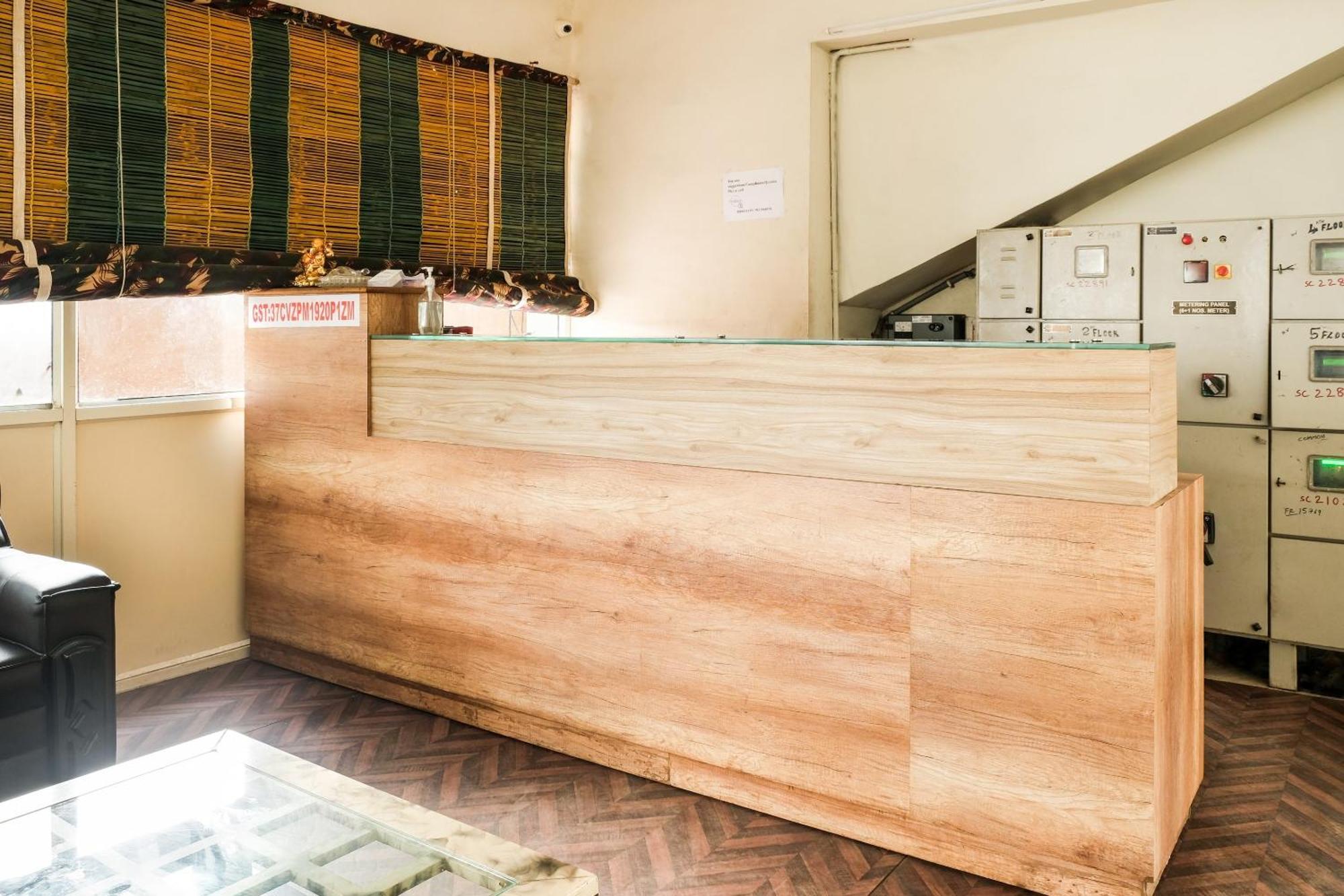 OYO 73795 Karthikeya Pride Hotel Vijayawada Bagian luar foto
