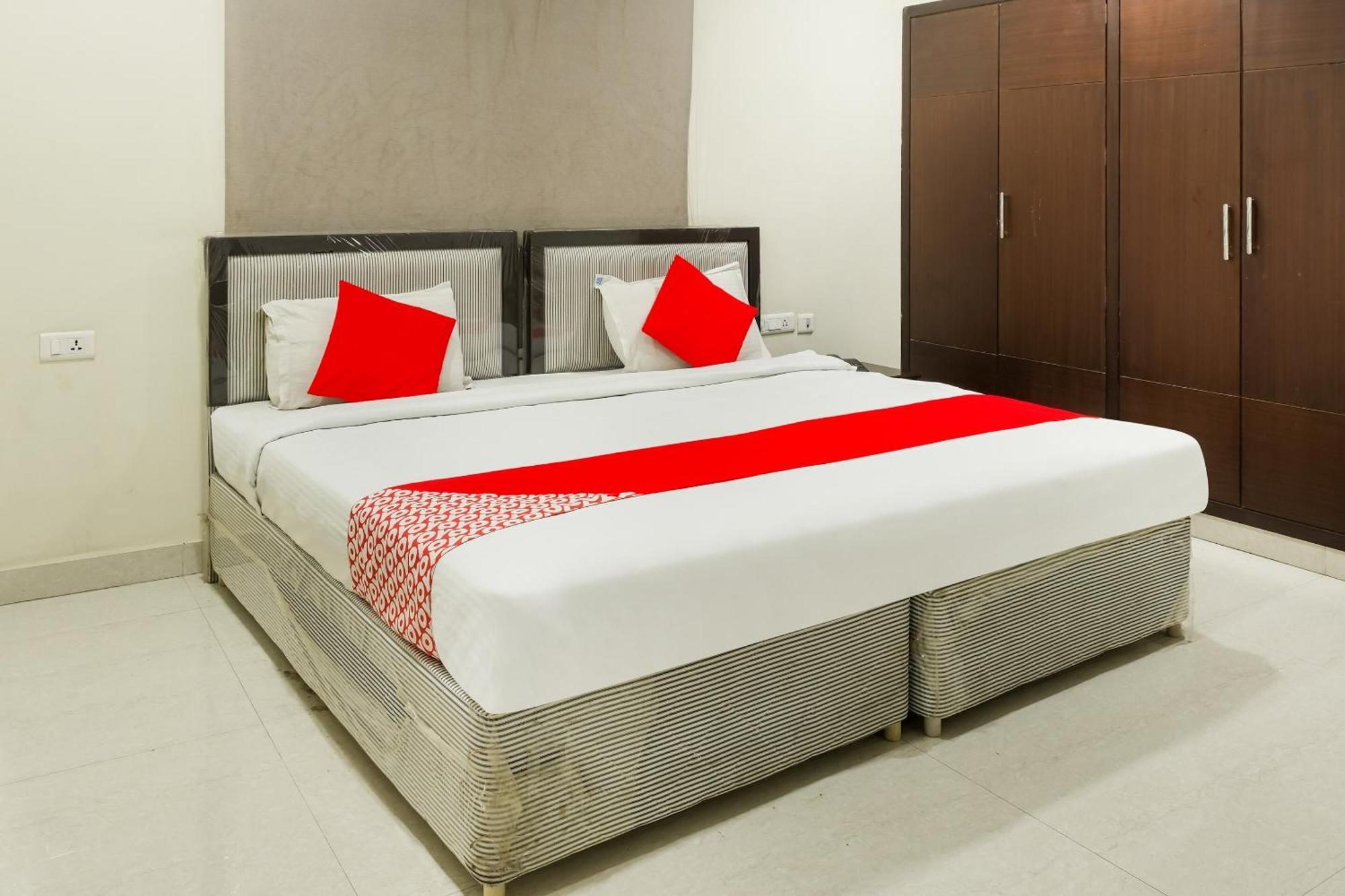 OYO 73795 Karthikeya Pride Hotel Vijayawada Bagian luar foto